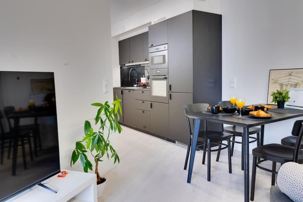 Best Location In Tampere! Modern City Apartment, 2Rooms, Kitchen And Balcony Kültér fotó
