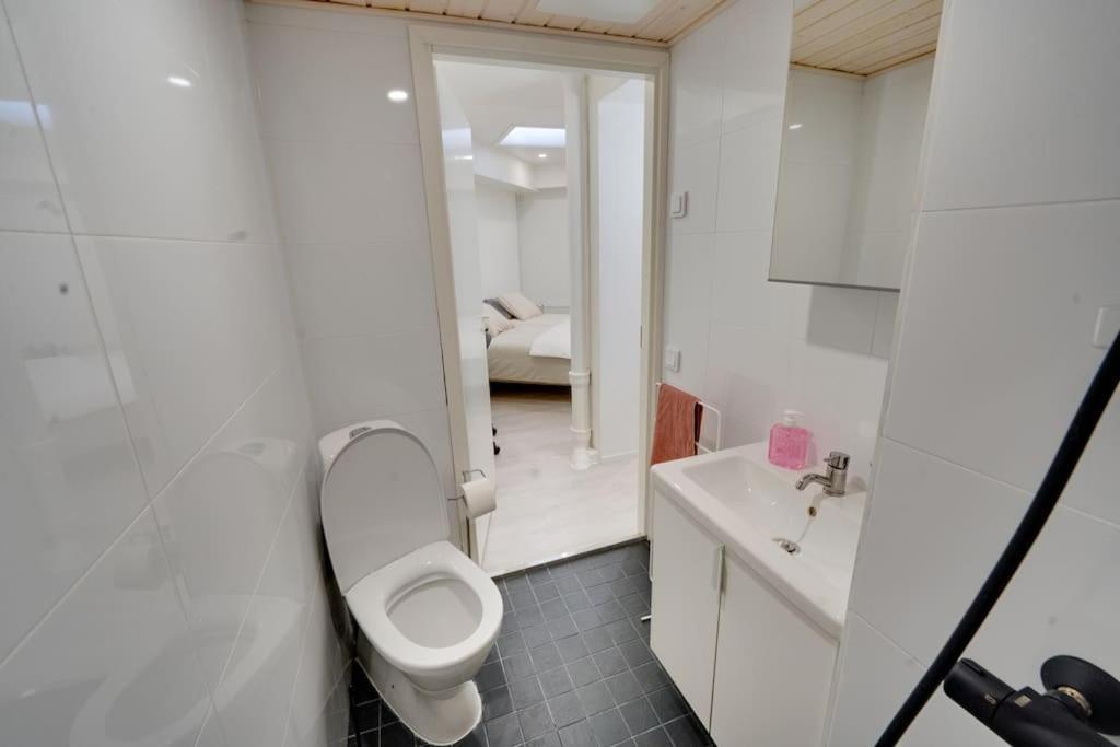 Best Location In Tampere! Modern City Apartment, 2Rooms, Kitchen And Balcony Kültér fotó
