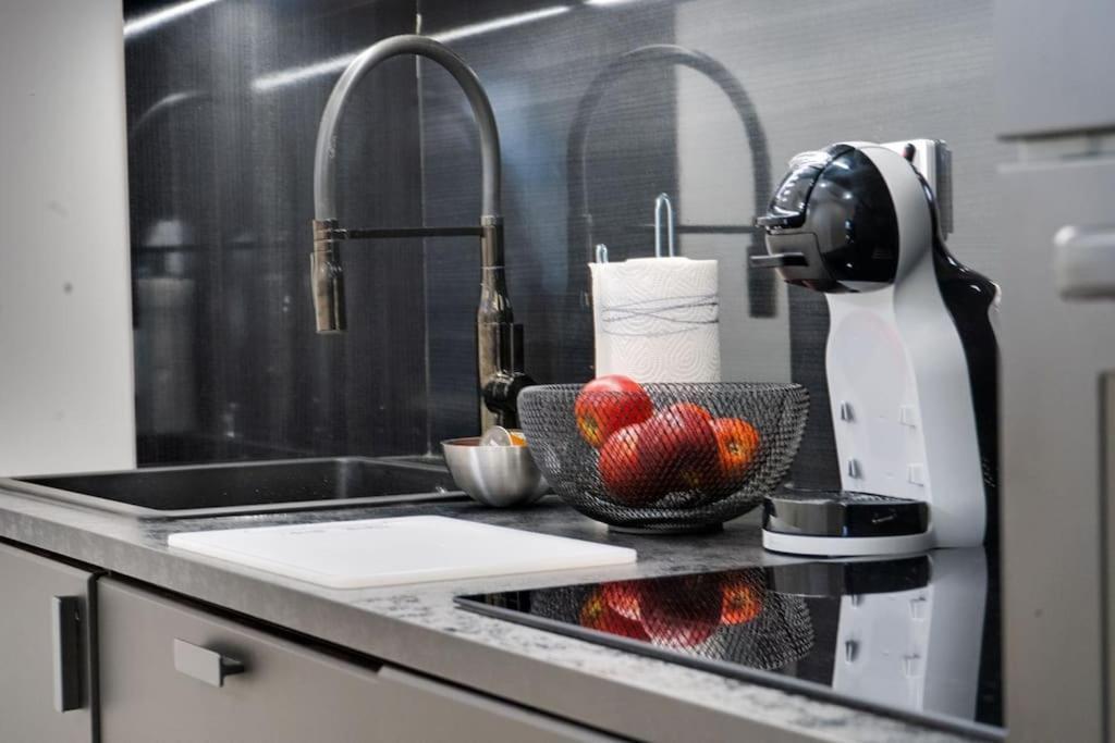 Best Location In Tampere! Modern City Apartment, 2Rooms, Kitchen And Balcony Kültér fotó