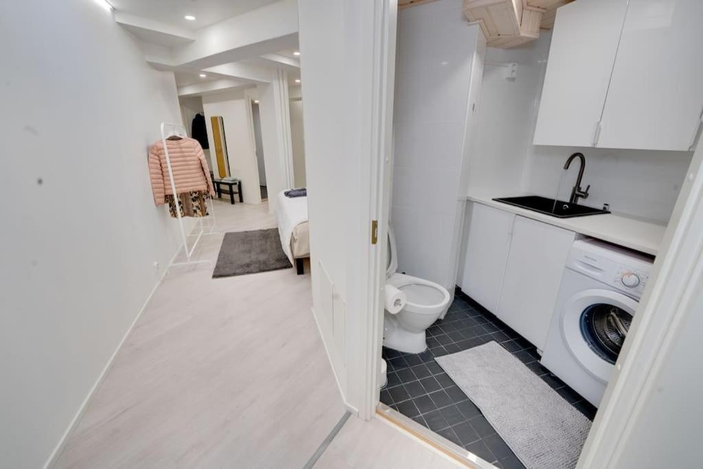 Best Location In Tampere! Modern City Apartment, 2Rooms, Kitchen And Balcony Kültér fotó